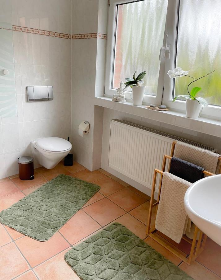 Modernes Appartement Im Gruenen - Stilvoll Und Komfortabel Кьолн Екстериор снимка